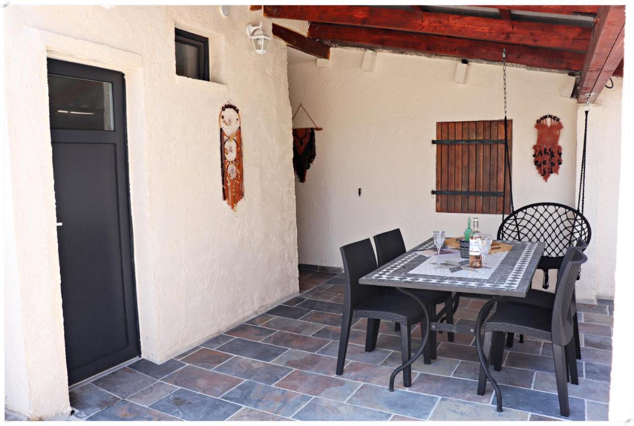 Superbe Glamping Avec Terrasse Privative 5Min Mer 戛纳 外观 照片